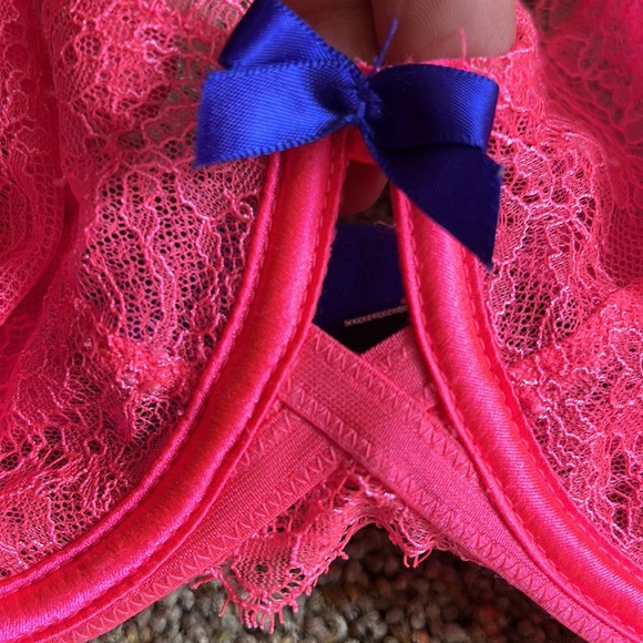 Salmon pink/Blue Victoria’s Secret sexy bra size 34D - Picture 7 of 16